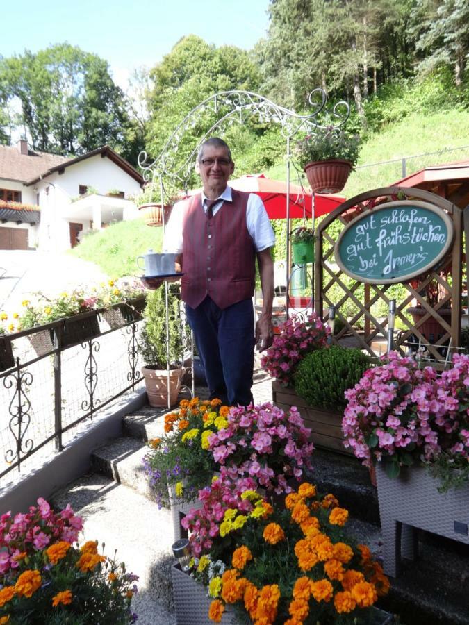 Fruehstueckspension Irmer Gaming Bagian luar foto